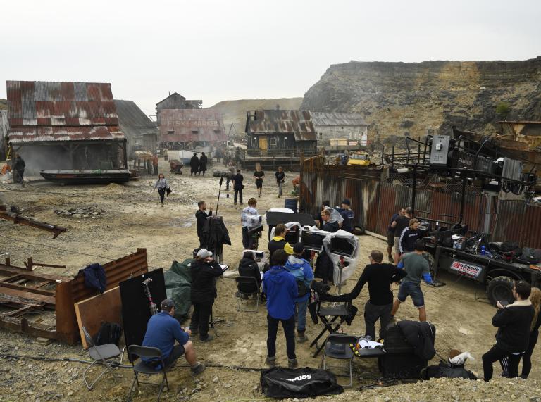 His Dark Materials the crew