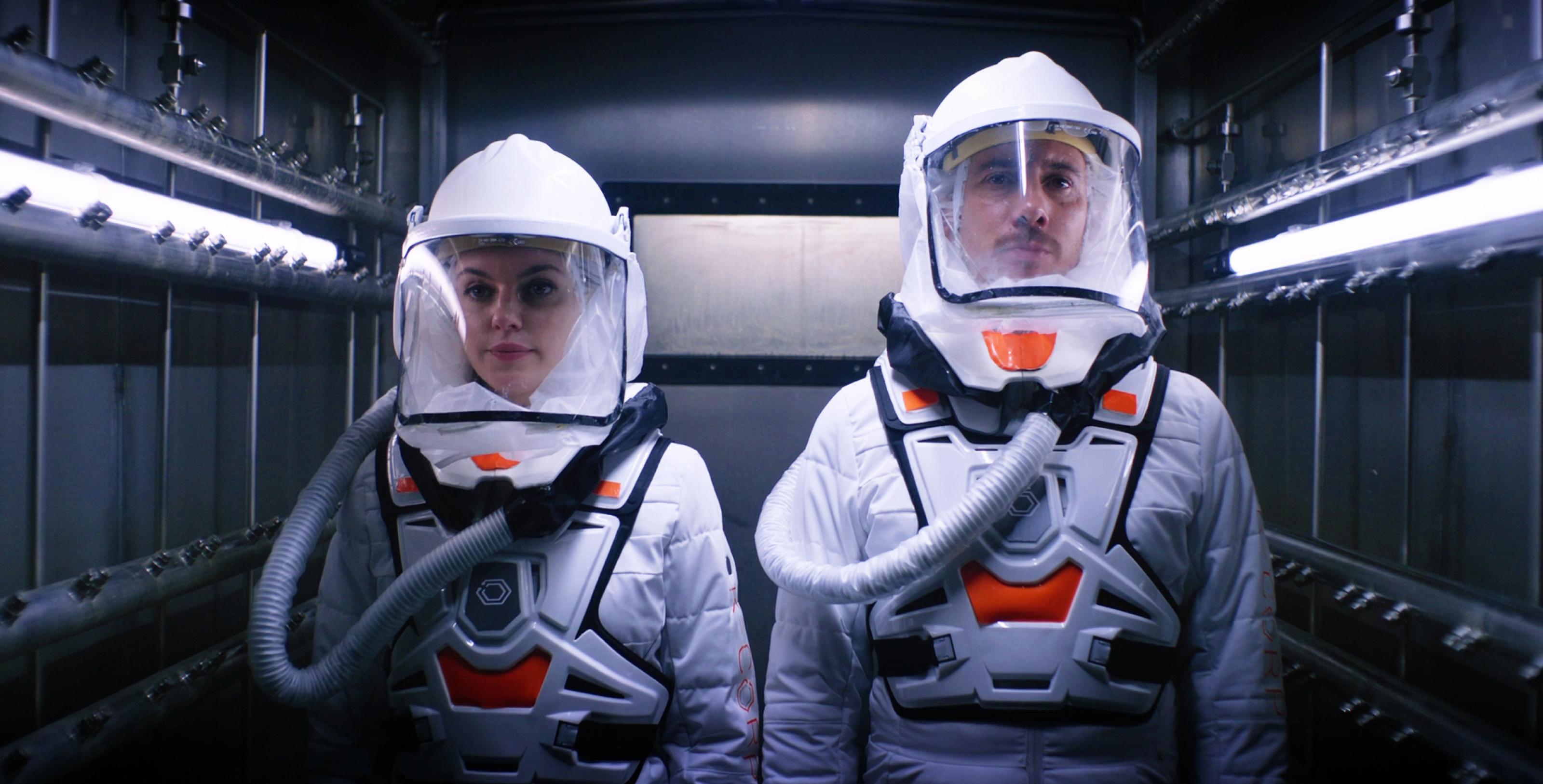 Portrait of Mrs Coulter (Ruth Wilson) in His Dark Materials Season 2